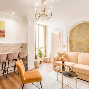 Luxury 2 Bedrooms - Louvre Museum Paris